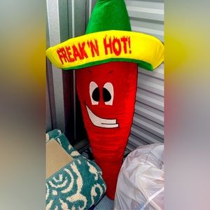 Stuffed 3ft chili 🌶️